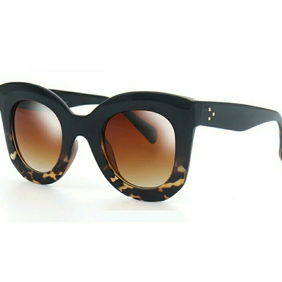 Accessories - NEW PAIR OF CAT EYE SUNGLASSES